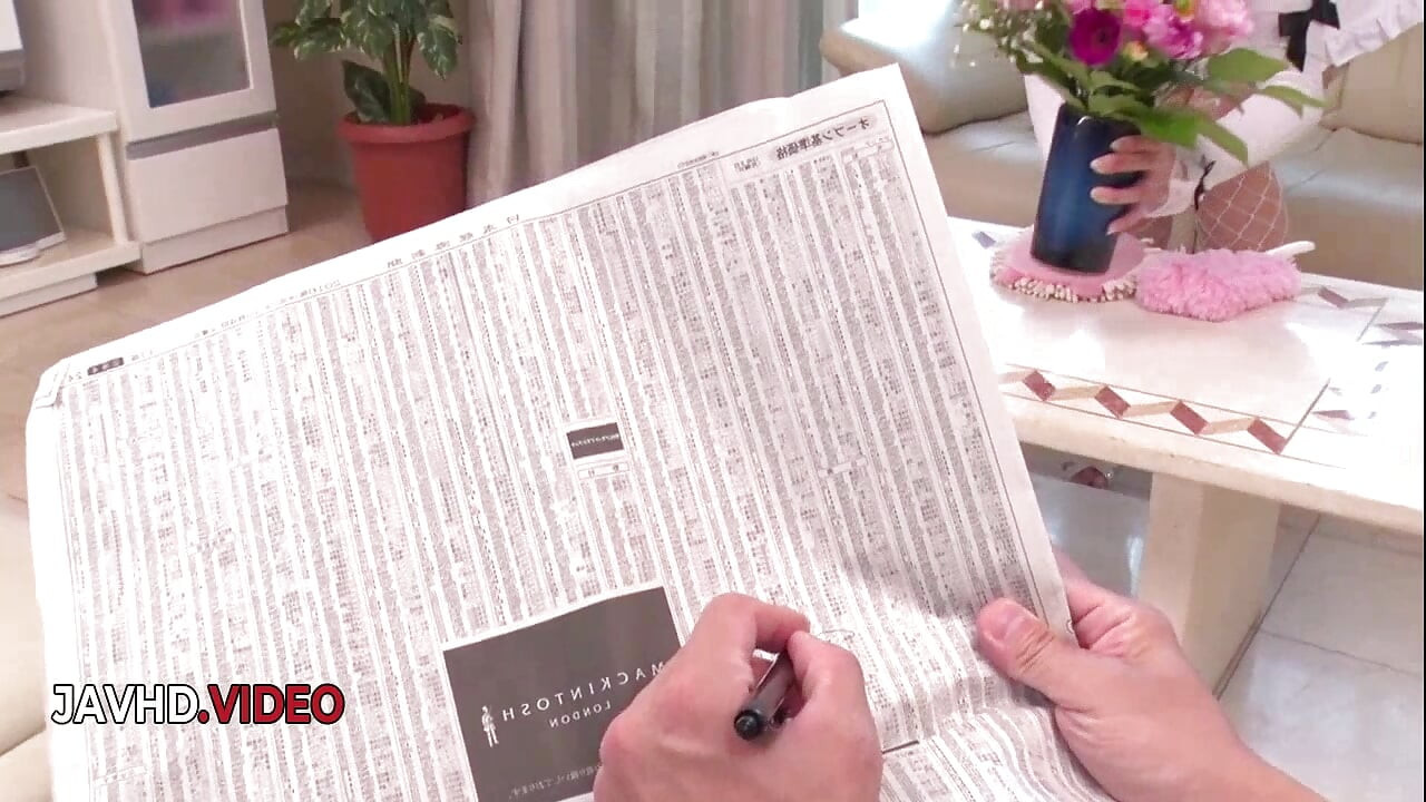 Japonesa empregada Ema Kato, bunda perfeita em primeiro plano, boquete e foda