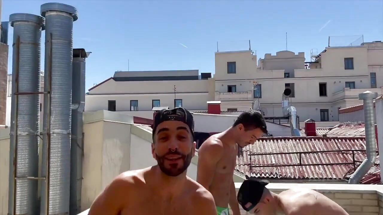 A Guy Fucked Raw in Exhib ジョナサン・ミランダ著