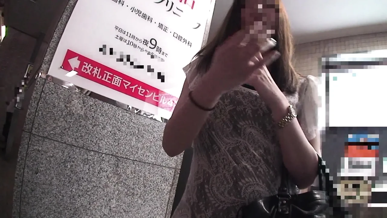 A072B12 The celebrity wife I met at Jiyugaoka is full of masochistic spirit! Rejoice in the forceful attack
