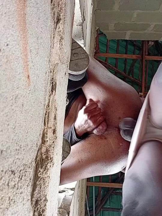 Big dick stroking the wet ass