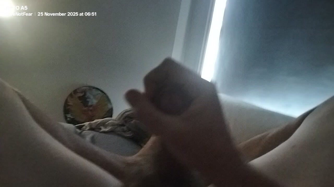 只是Divinyls..我想要一个能干的人。是那个 yiu