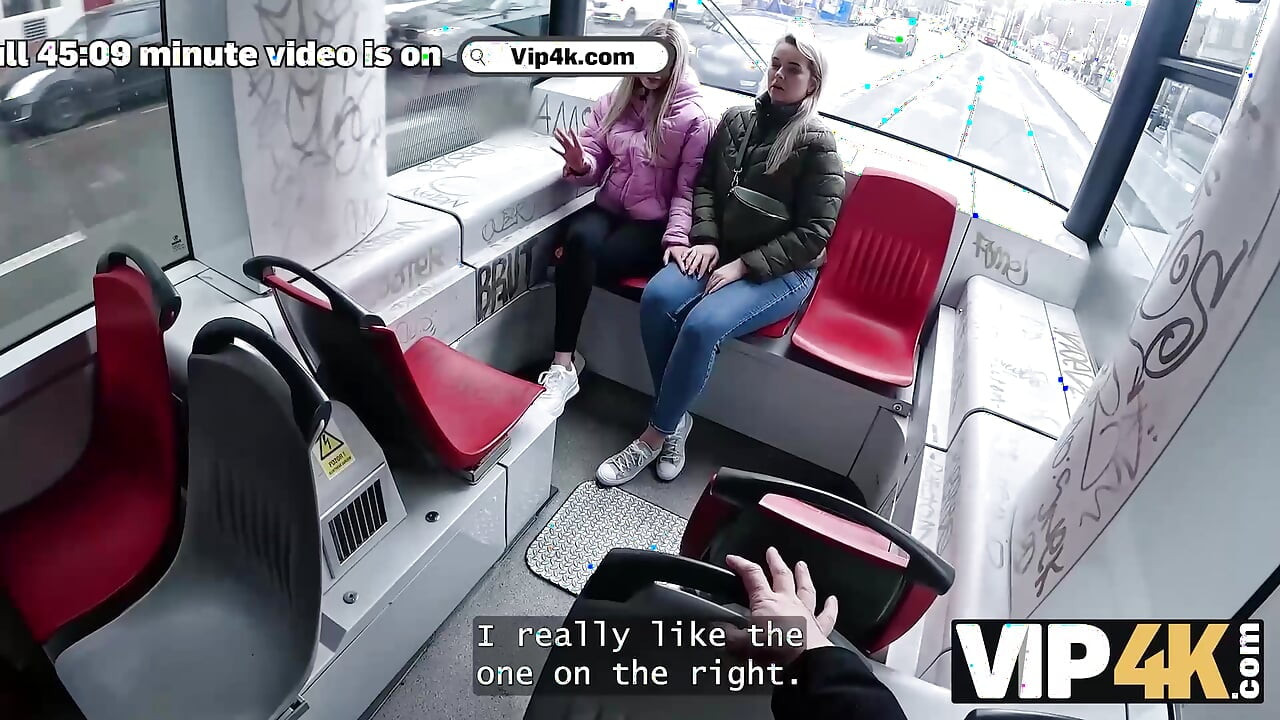 Vip4k. Kijk hoe lesbiennes voor het eerst een pik proberen. De beste lesbische compilatie.