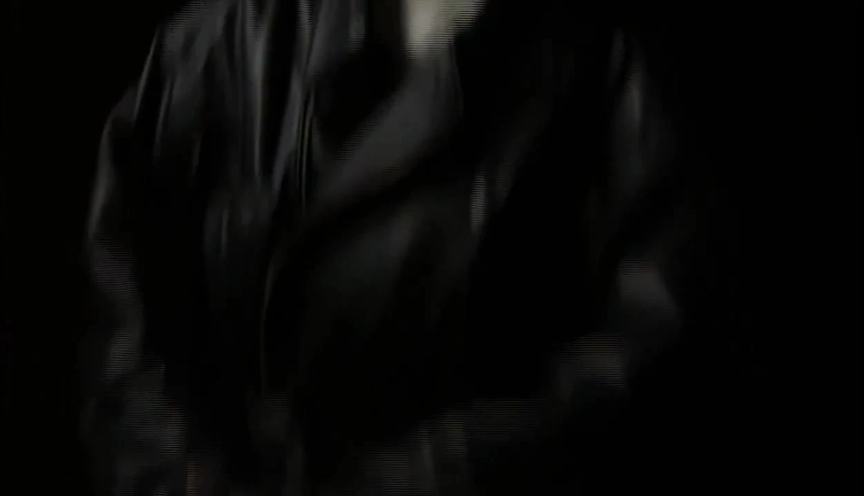 She has desire to show me her pussy and pulls her lips apart