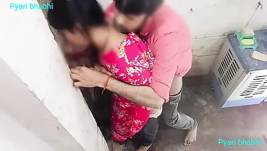 2 pacar datang untuk bertemu pacar di malam hari kemudian melakukan seks keras audio Hindi desi video seksi
