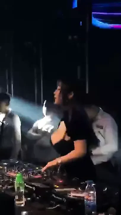 Dj with big tits 3