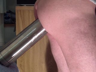 真正的钢铁 - 用坚硬的假阳具进行坚硬的肛门工作