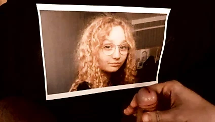 Nicole boşalıyor