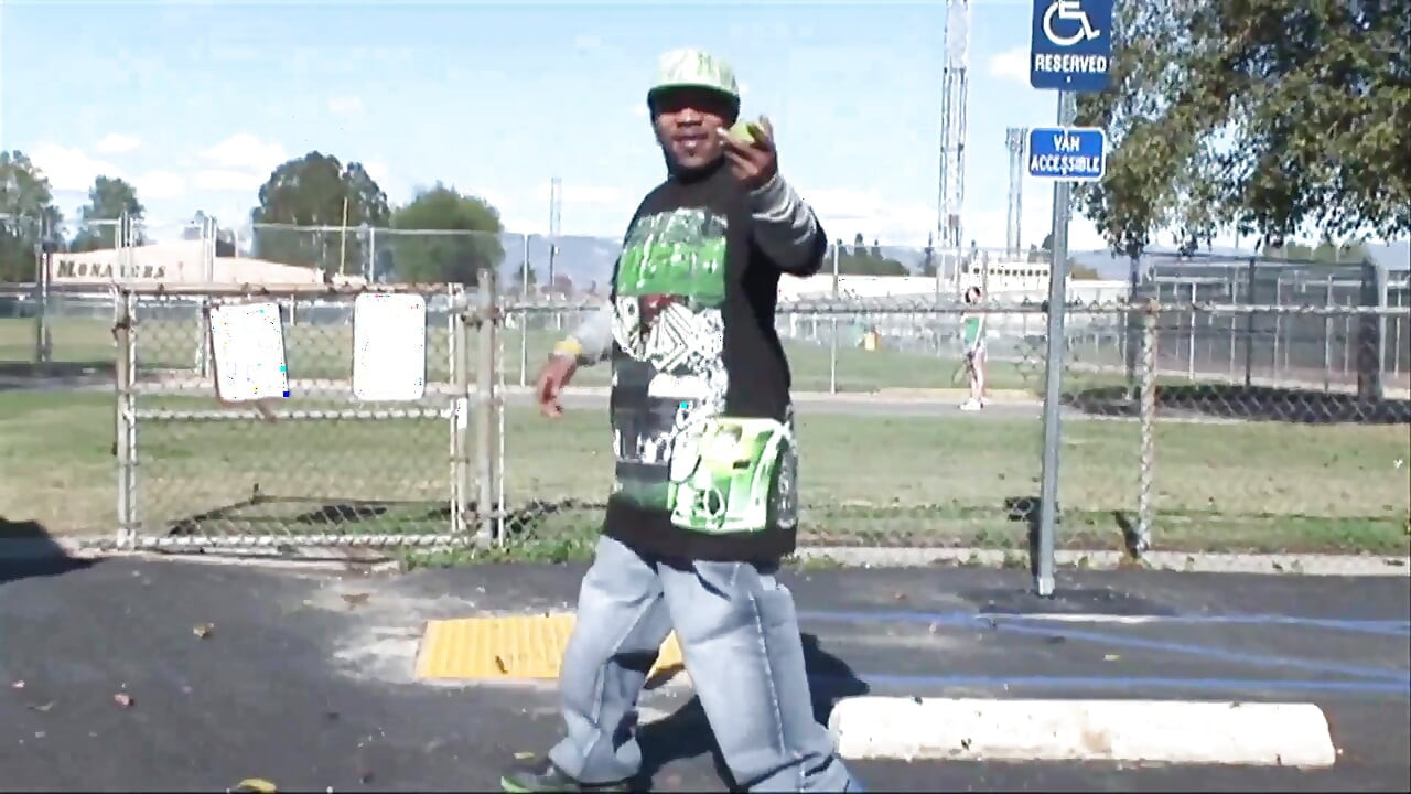 I can't resist your big black cock ... fuck me please ... !!