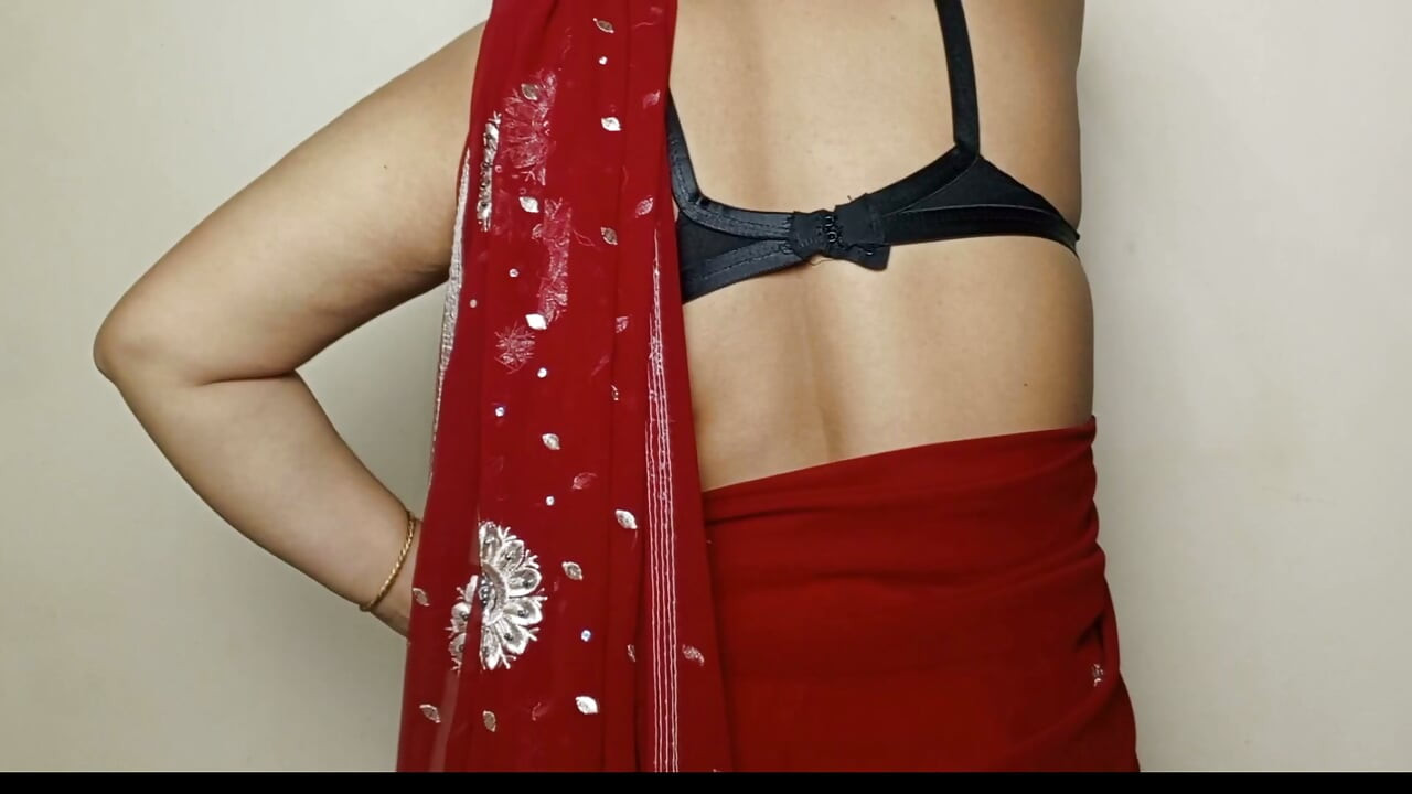 Beautiful Girl Red Saree Big Boobs Press – Indian Desi Hot Video