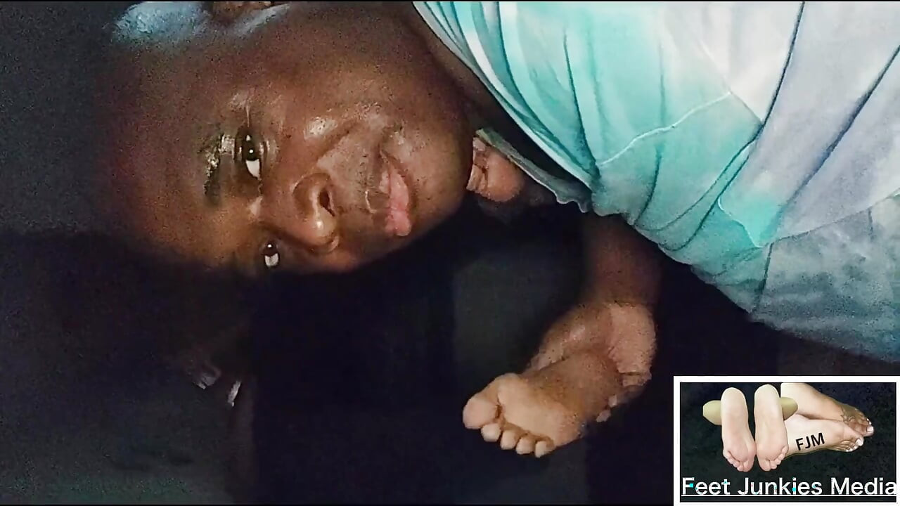 Carmel.milf.prettyfeet afterwork sweaty Stnky Feet menyembah N Toe Menghisap