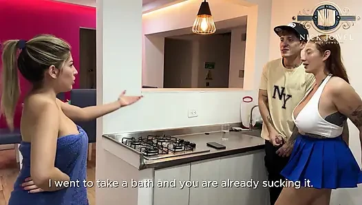 Shairapsychosex, iblis Khloee'yi erkek arkadaşıyla sevişirken yakalıyor ve onunla üçlü ilişkiye katılmaya karar verir