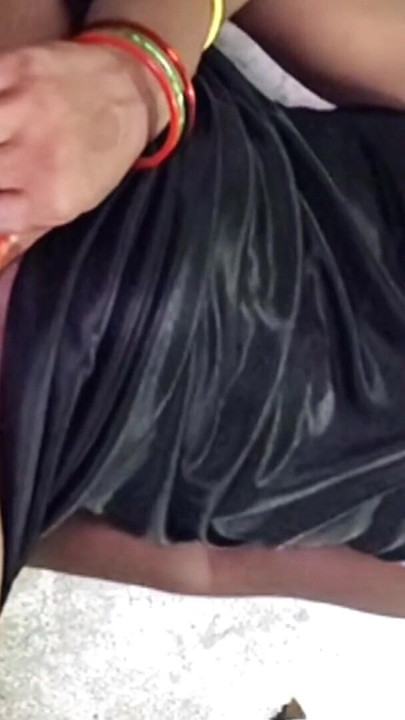 Desi Village Bhabhi Ki Chudai Mobile Sex | Clip 1