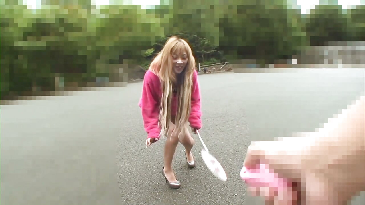 Teen Saki Oshiro plays with cock