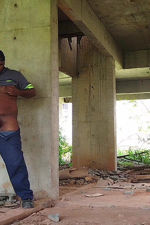 Ugly a Big Dildo in My Ass in Construction