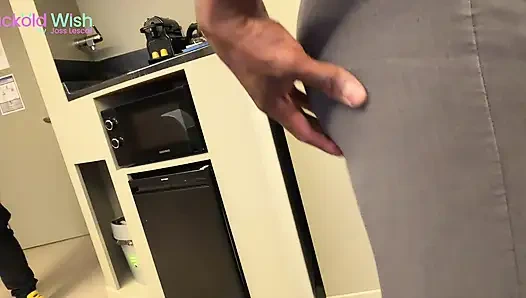 POV Pijat Lilly White