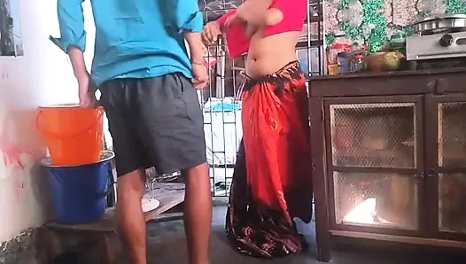Abang ipar sange ini lagi asik jilat memek adik ipar dan adik iparnya sendiri!