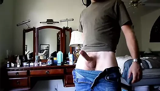 Small Cock porn video – flowing cumshot
