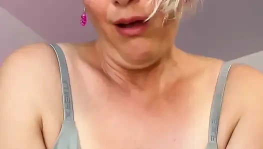 StepMommy Uses Your Face For Her Pleasure - JOI COUNTDOWN