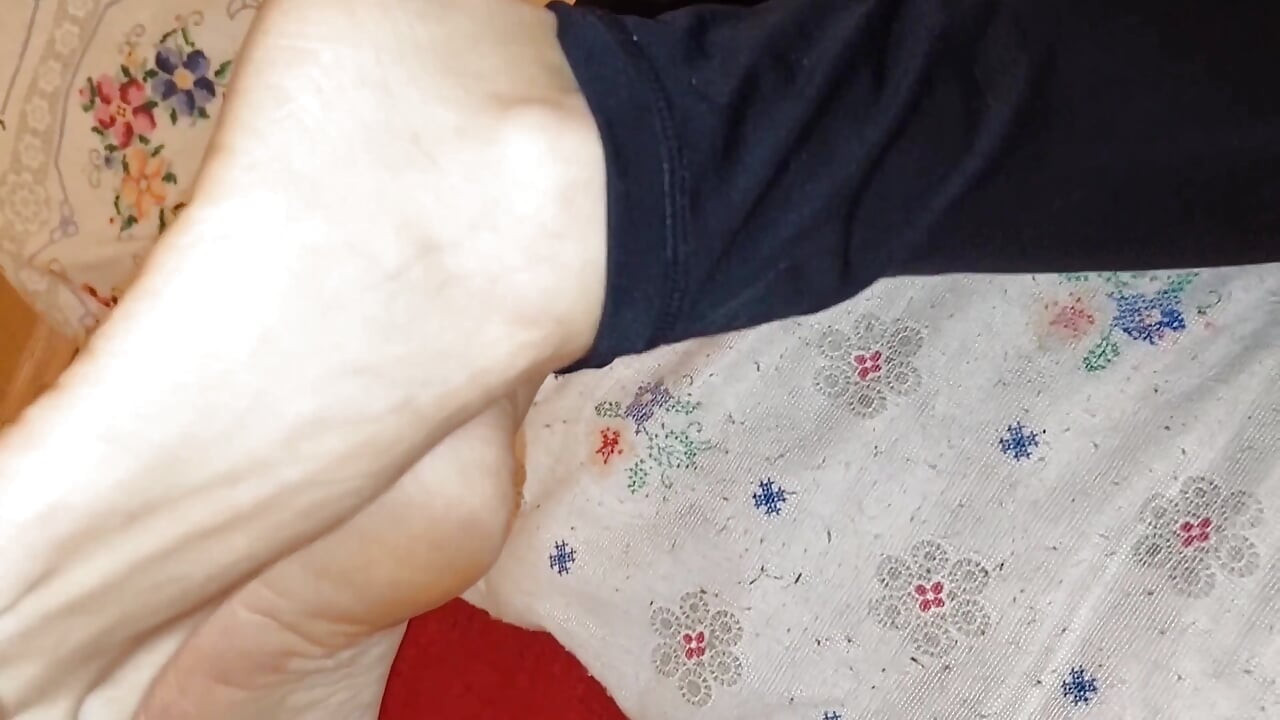 Mature Blonde Amateur Wife Enjoys Foot Fetish and Oral