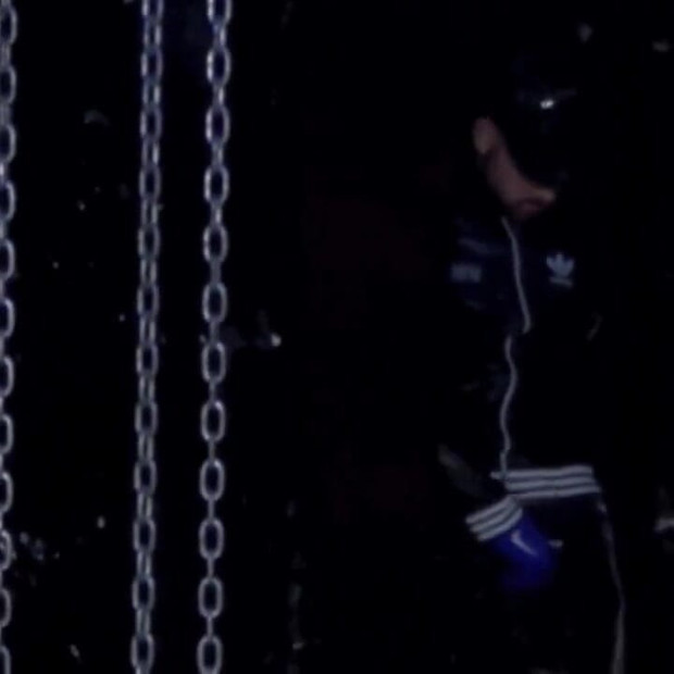 犯されたハードでjostrapによってマリクと彼の大きなコック