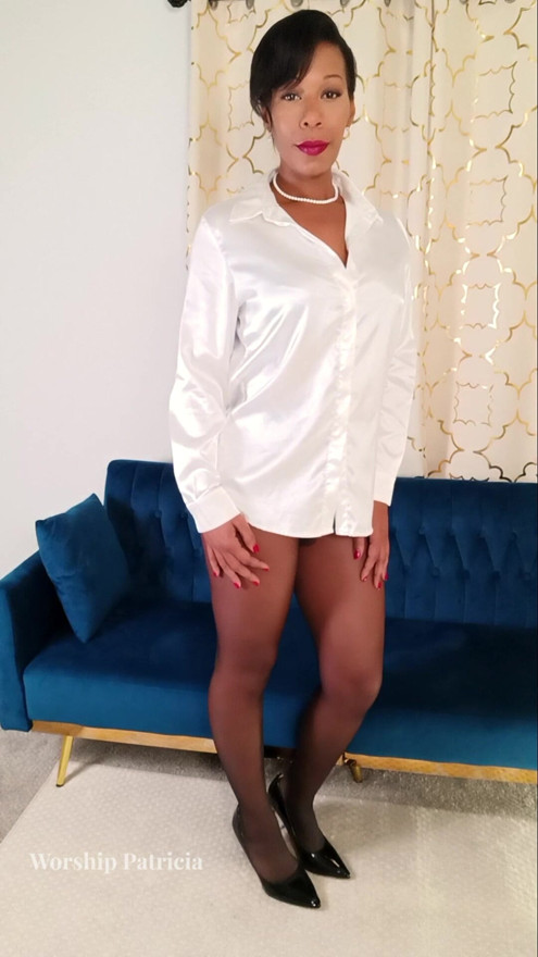 Elegant Ebony Legs In Nylon Pantyhose Stockings