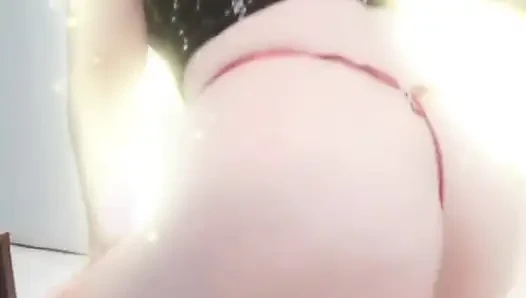 Подписаться на мой канал и получить доступ к исключительно горячему контенту