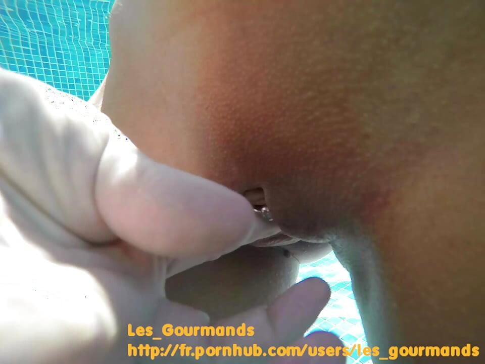 Hot MILF with Buttplug in the Pool, Fucked, Big Cumshot