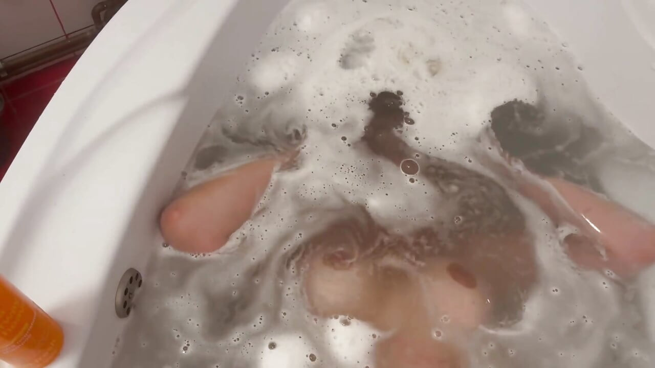 水中でのヘアウォッシュと息止め