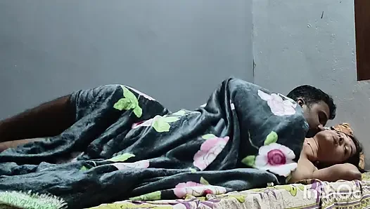 Evli kadın Mallu ile gece seksi