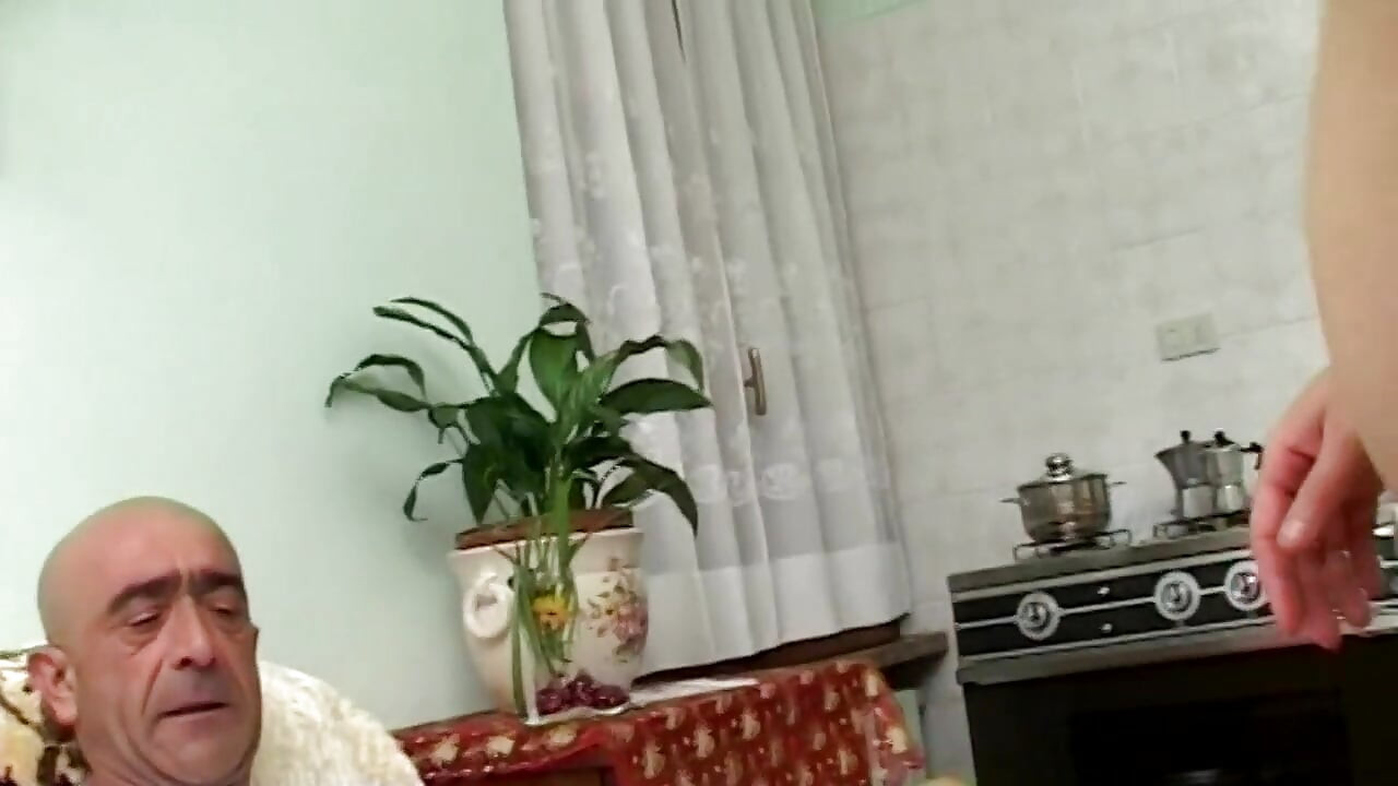 Vợ tôi thổi kèn cho tôi - nghiệp dư người Ý có thật