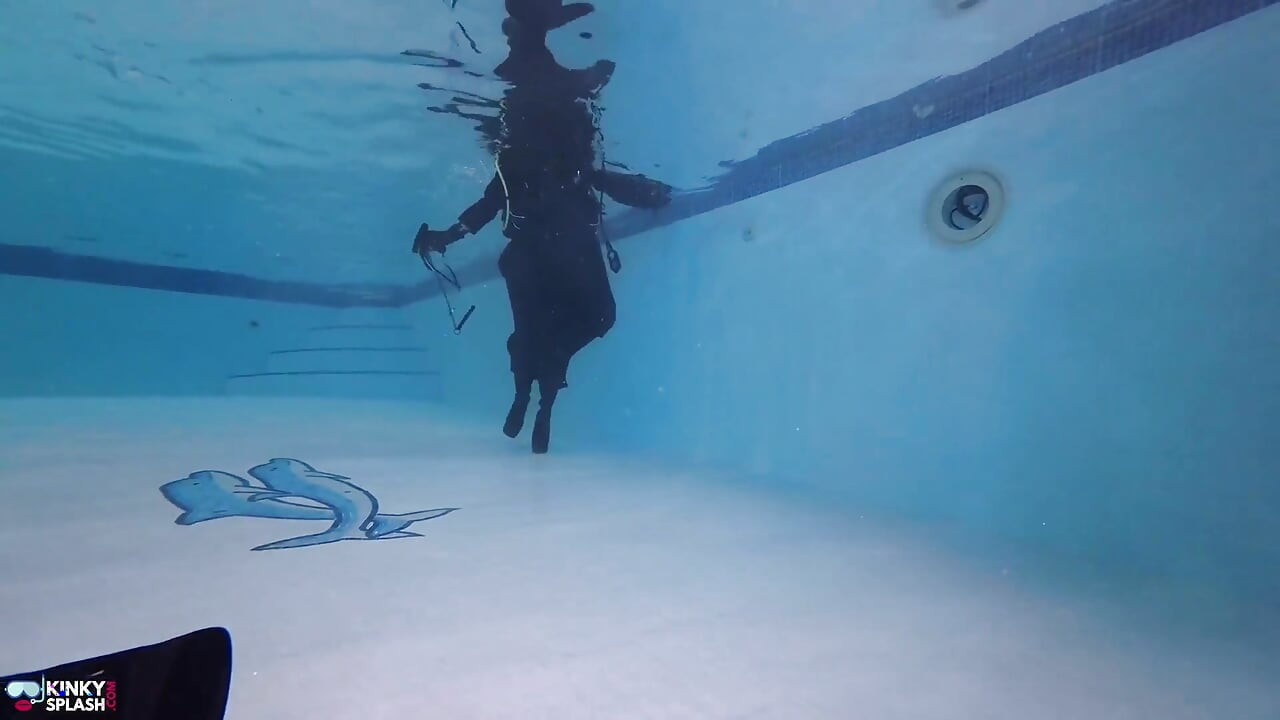 Tam Scuba Gear'da sualtı hakimiyeti