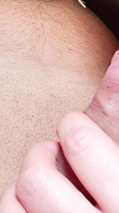 Її губи зженуть будь-який член з розуму. | Кліп 2