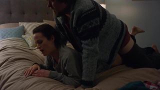 Elizabeth Rease - легкие S01E01 сцены секса