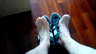 Kocalos - Feet