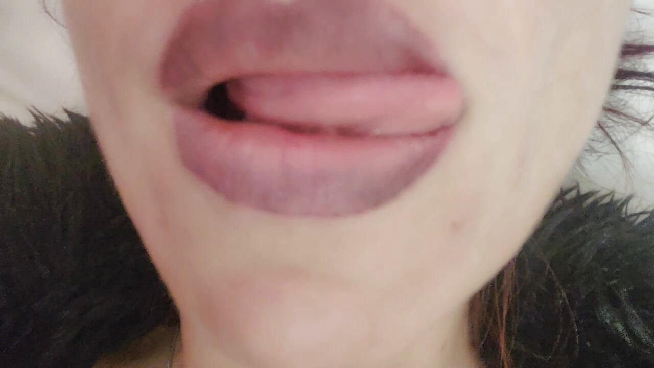 Huge burps and offenses from the beautiful sensual milf