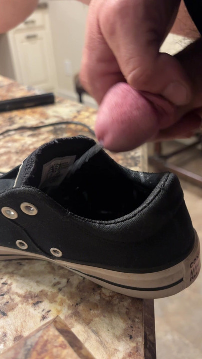 Cuming in my wife’s stinky converse