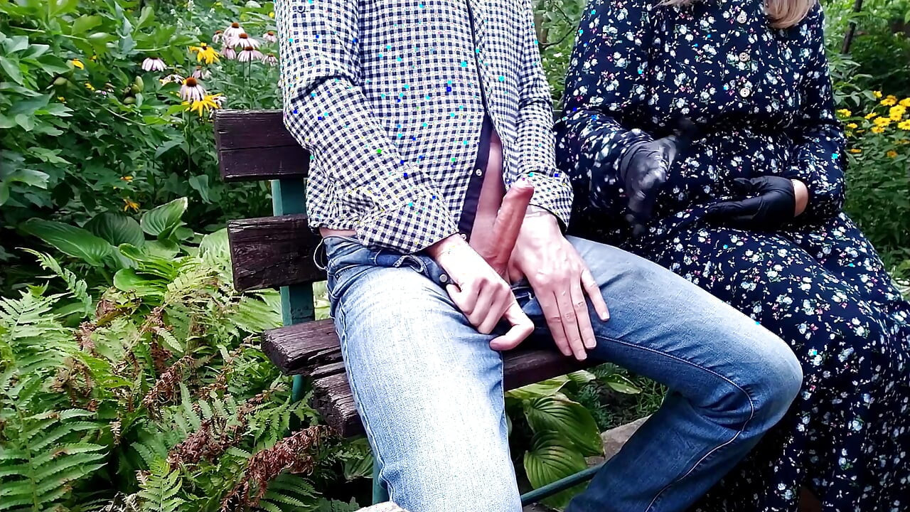 คลิปสั้นสุดยอดของน้ําแตกสุดฮอต - สําหรับผู้ใหญ่เท่านั้น!