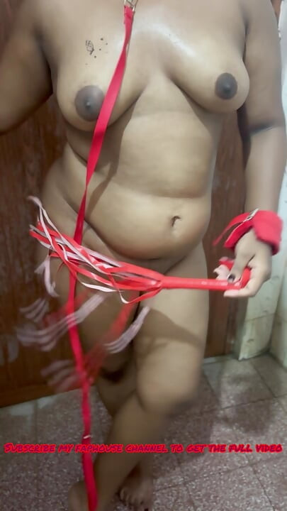 Chica india tamil haciendo bdsm con audio claro