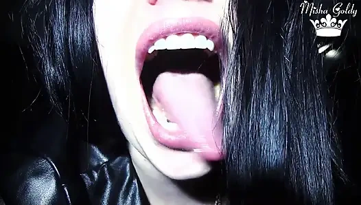 Seksi cadının boğazının içine boşal ve yutul, fetiş!