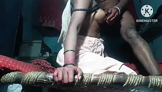 Desi bhabi ke muh me ander tak dal diya