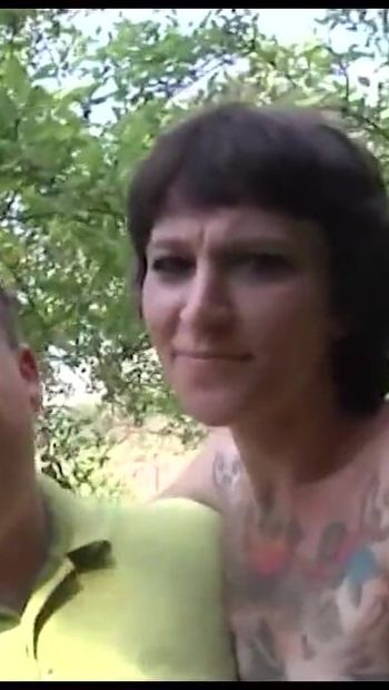 Very tattooed girl pussy fucking outside threesome