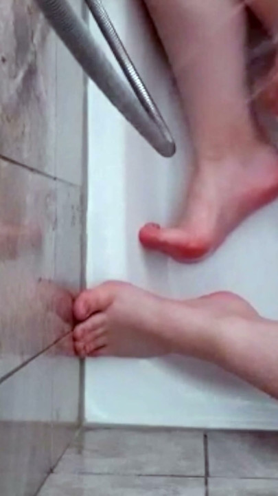 18 year old teen shower and masturbation | Clip 1
