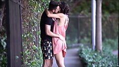 Garota sexy em vídeo de beijo quente - garota sexy gostosa fodendo