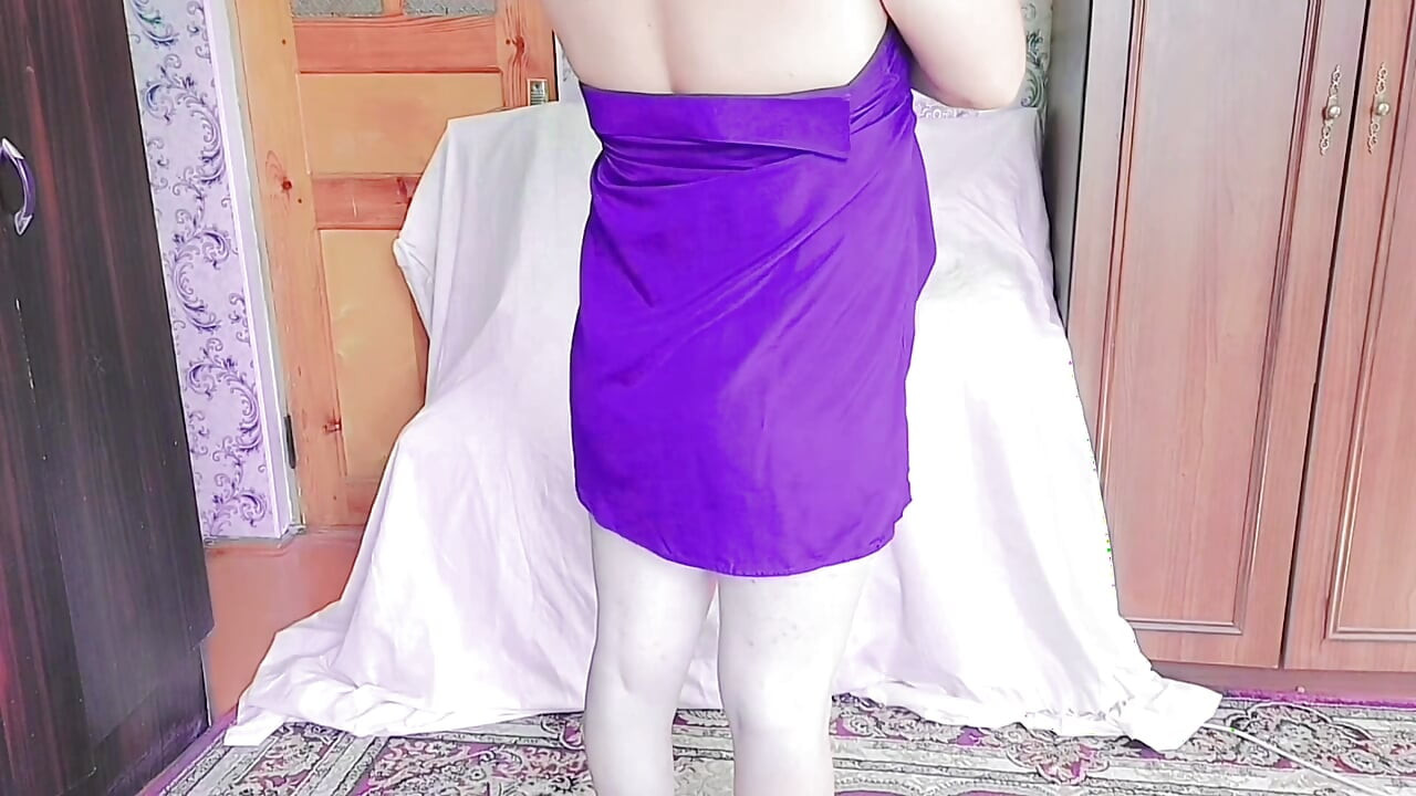 Lijepa transvestita zavodi srca seksi bedrima i bokovima