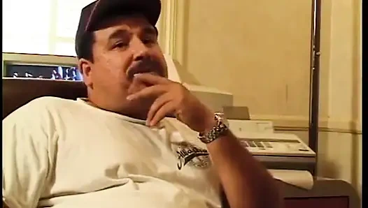 Cute teenager tramp gets her cunt banged