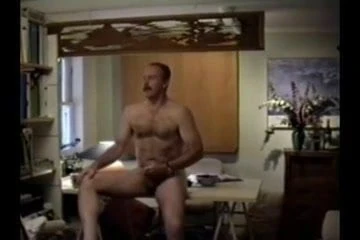 HOT SUIT DADDY MASTURBATING TO COMPLETION