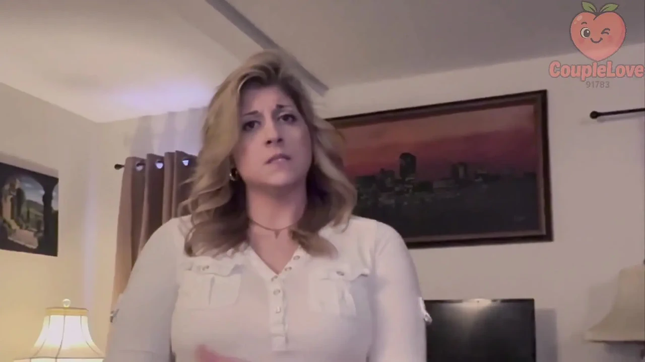 你在继母的内裤上射精了吗？