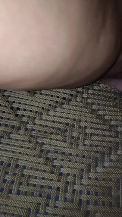 Indian sexy cute girl apni chut ko khud a rahi hai