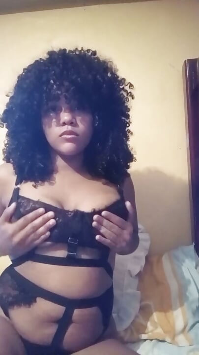 Masturbandome hasta hacer squirt