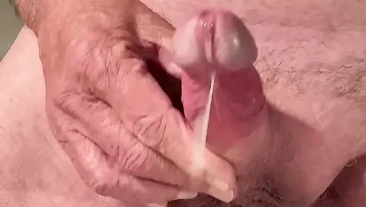 Eski yarağımı boşalmayla mastürbasyon yapıyor